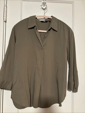 Uniqlo Skipper Collar 3/4 Sleeve blouse